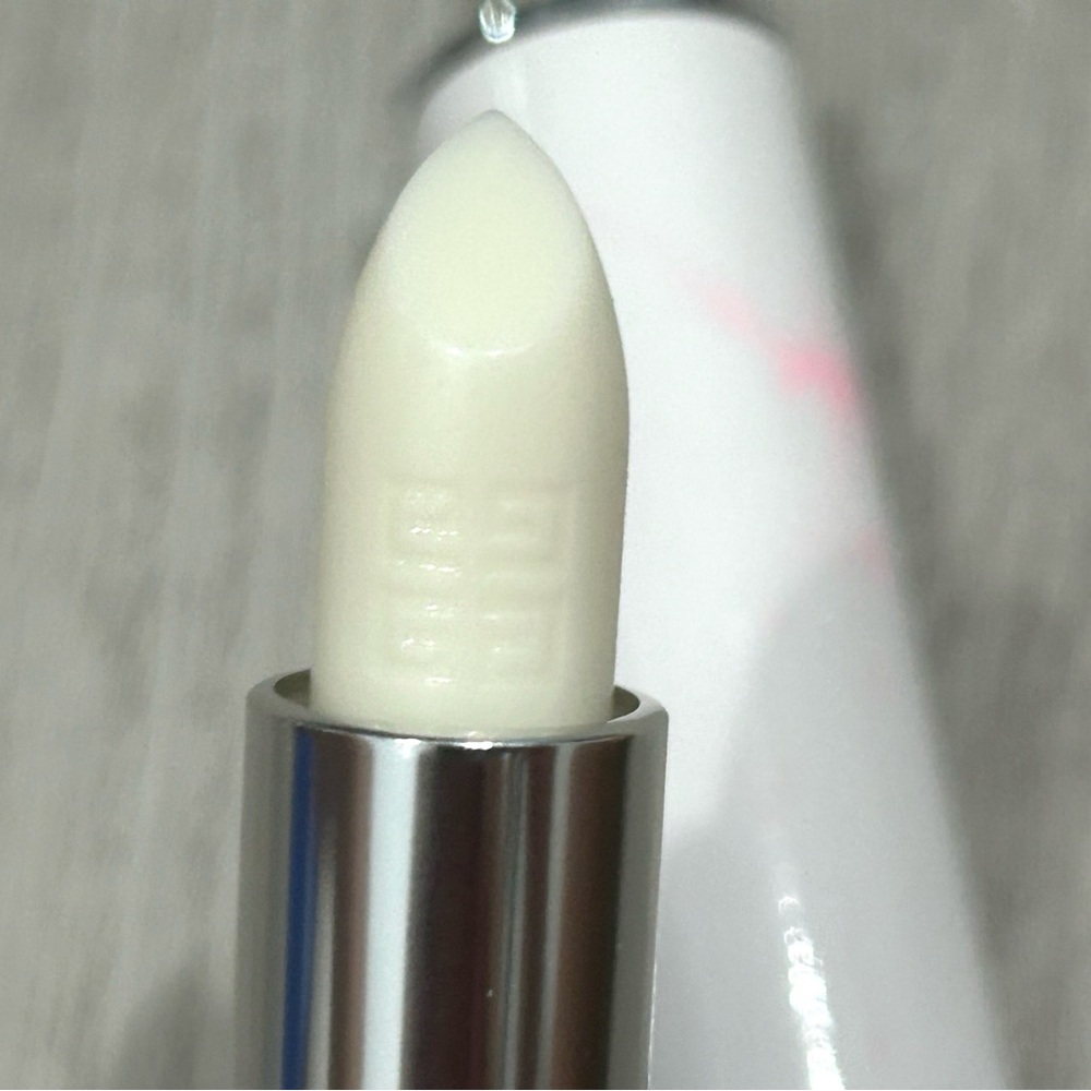GivenchyLe Rouge 08 Baume Universal Lip Balm 24-Hour Hydration - Picture 2 of 4
